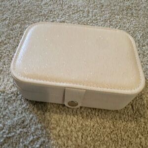 Elegant Cream Sparkle Jewelry Box